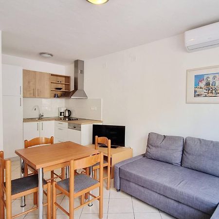 Apartments Lovincic Baška Buitenkant foto